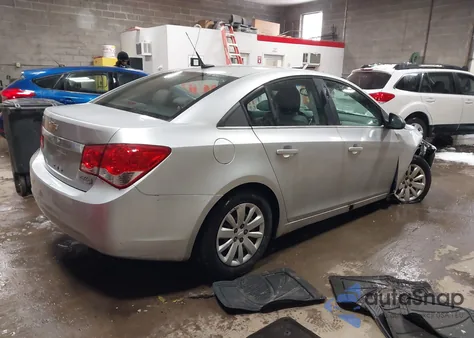 2011 Chevrolet Cruze Ls из США, поврежденный, VIN 1G1PD5SHXB7198009